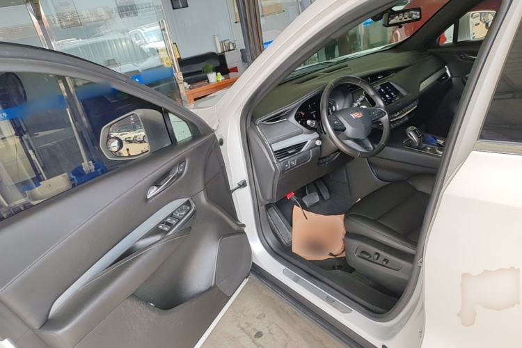 Used Cadillac XT4 2018 28T Two-Wheel-Drive Luxury Model Driver Seat