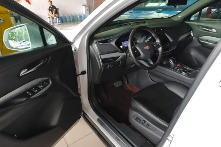 Used Cadillac XT4 2018 28T Two-Wheel Drive Leading Version Driver Seat