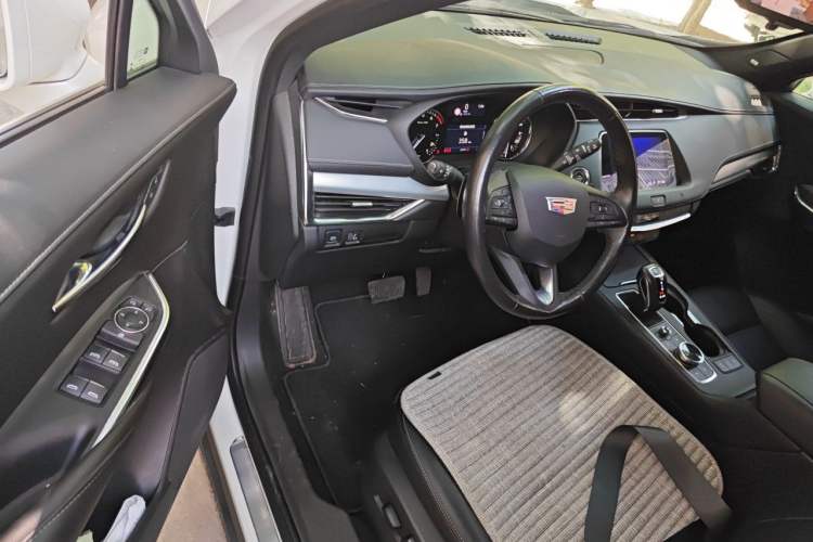 Used Cadillac XT4 2018 28T Two-Wheel Drive Leading Version Driver Seat