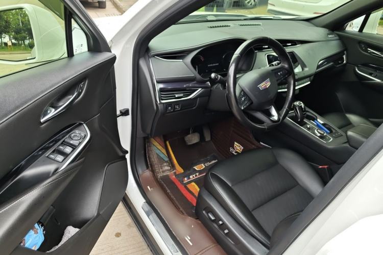 Used Cadillac XT4 2018 28T Two-Wheel Drive Tech Version Driver Seat