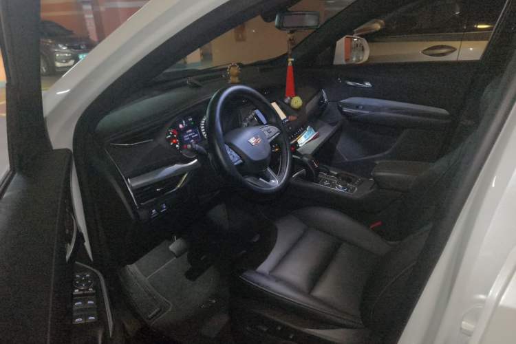 Used Cadillac XT4 2018 28T Two-Wheel Drive Leading Version Driver Seat