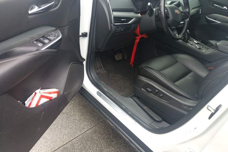 Used Cadillac XT4 2018 28T Two-Wheel Drive Leading Version Driver Seat