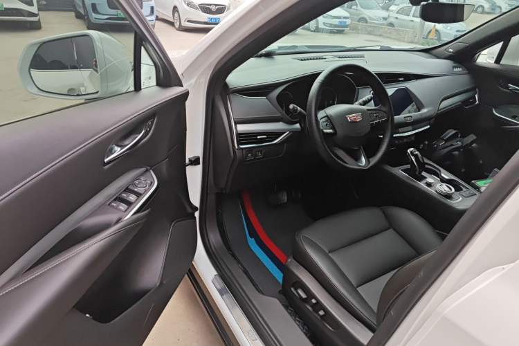 Used Cadillac XT4 2018 28T Two-Wheel Drive Leading Version Driver Seat