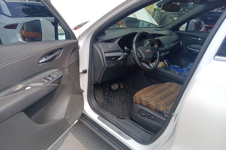 Used Cadillac XT4 2018 28T Two-Wheel Drive Leading Version Driver Seat