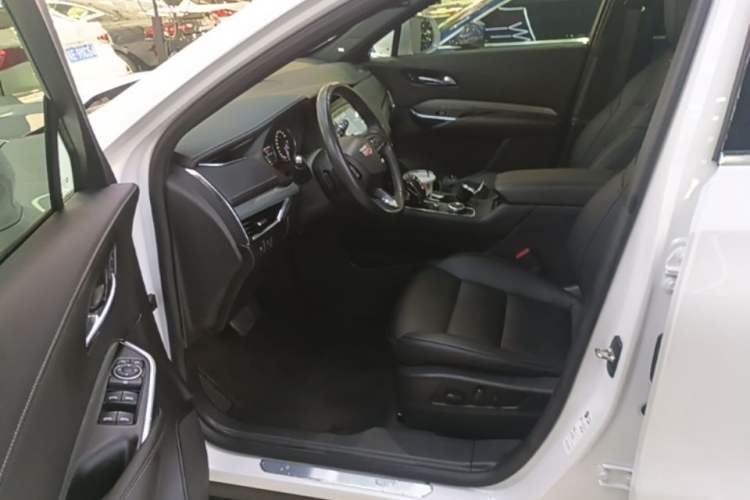 Used Cadillac XT4 2018 28T Two-Wheel Drive Leading Version Driver Seat