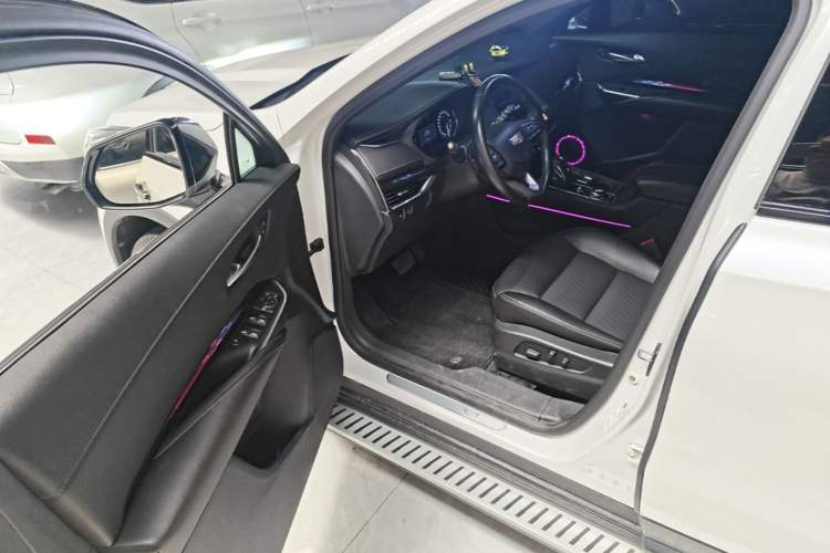 Used Cadillac XT4 2018 28T Two-Wheel Drive Tech Version Driver Seat