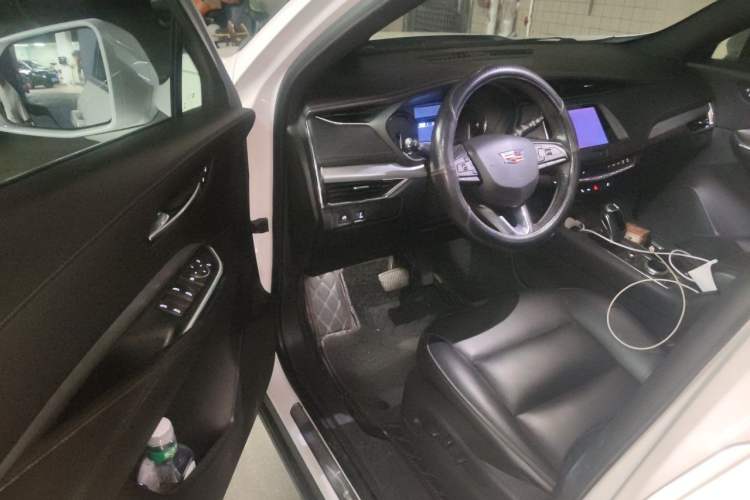Used Cadillac XT4 2018 28T Two-Wheel-Drive Luxury Model Driver Seat