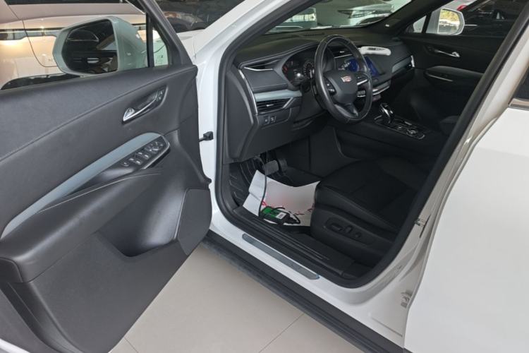 Used Cadillac XT4 2018 28T Two-Wheel Drive Leading Version Driver Seat