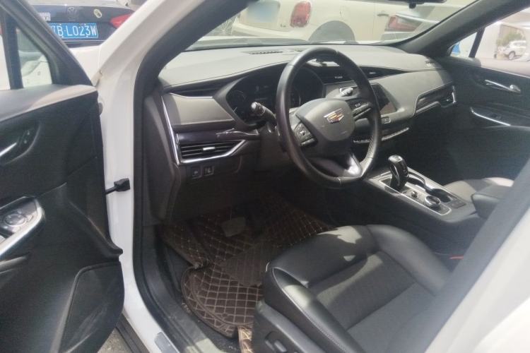 Used Cadillac XT4 2018 28T Two-Wheel Drive Tech Version Driver Seat