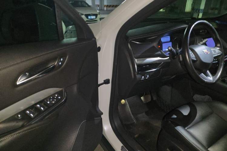 Used Cadillac XT4 2018 28T Two-Wheel Drive Leading Version Driver Seat