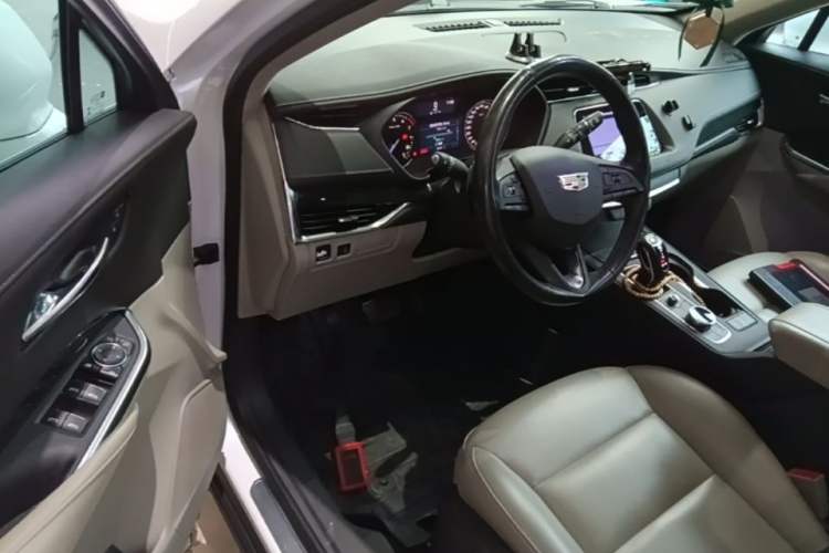 Used Cadillac XT4 2018 28T Two-Wheel-Drive Luxury Model Driver Seat
