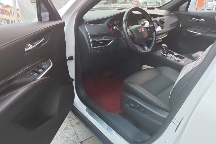 Used Cadillac XT4 2018 28T Two-Wheel Drive Tech Version Driver Seat