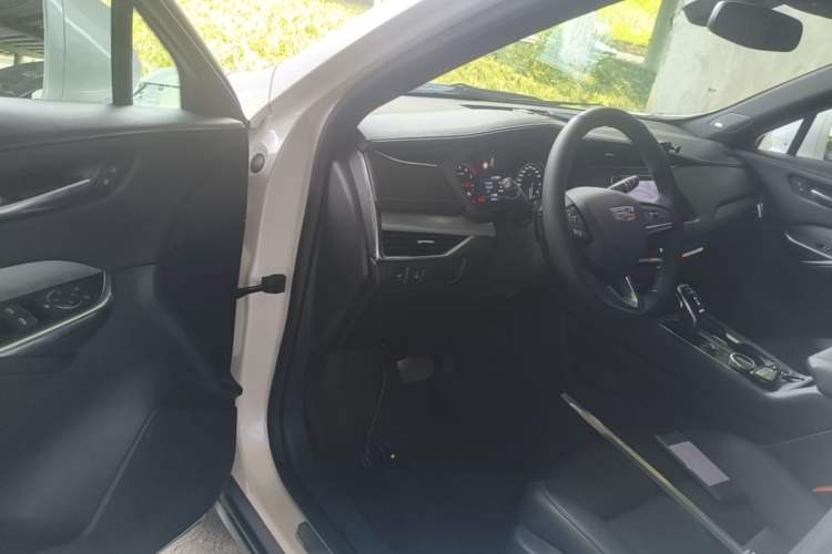 Used Cadillac XT4 2018 28T Two-Wheel Drive Leading Version Driver Seat
