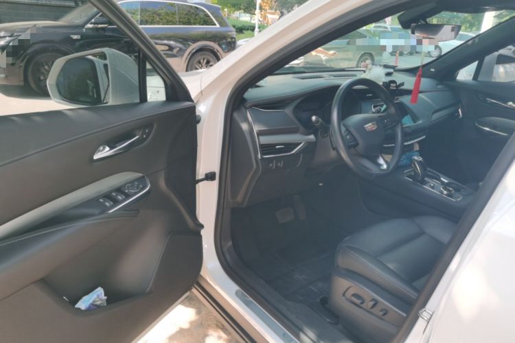 Used Cadillac XT4 2018 28T Two-Wheel Drive Leading Version Driver Seat