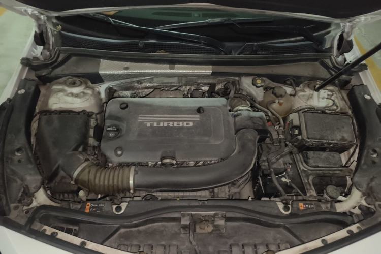 Used Cadillac XT4 2018 28T Two-Wheel-Drive Luxury Model Engine Bay
