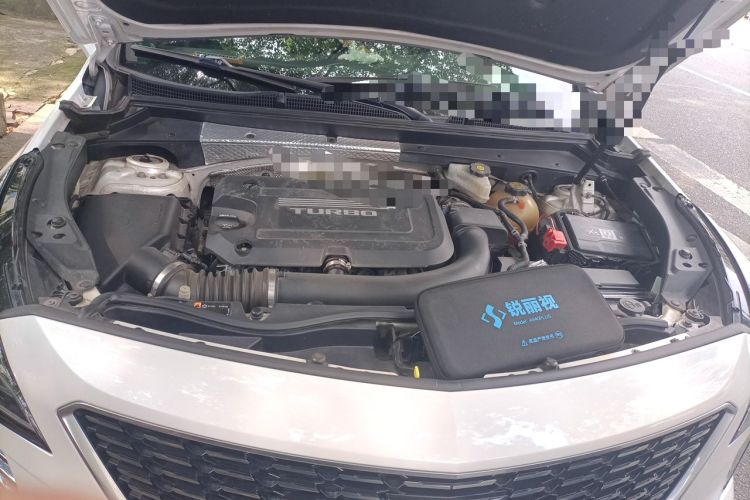 Used Cadillac XT4 2018 28T Two-Wheel-Drive Luxury Model Engine Bay