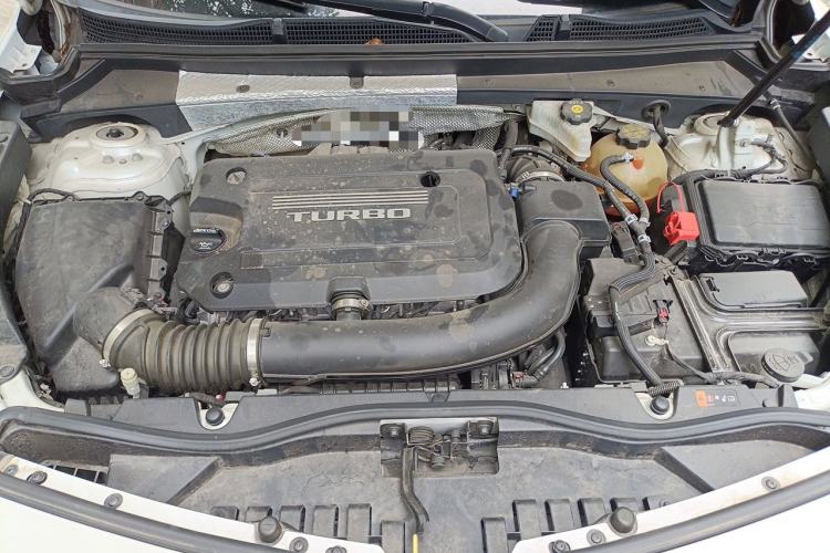 Used Cadillac XT4 2018 28T Two-Wheel-Drive Luxury Model Engine Bay