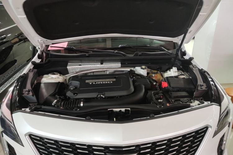 Used Cadillac XT4 2018 28T Four-Wheel Drive Leading Model Engine Bay