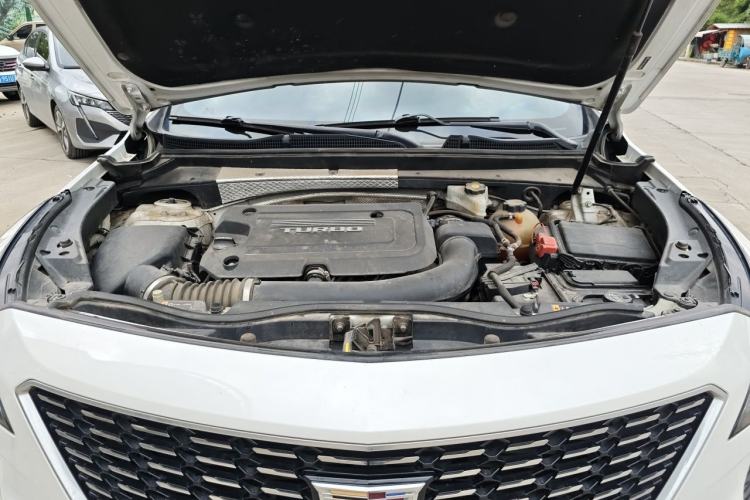 Used Cadillac XT4 2018 28T Two-Wheel Drive Tech Version Engine Bay