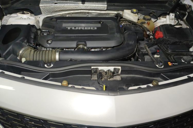 Used Cadillac XT4 2018 28T Four-Wheel Drive Leading Model Engine Bay