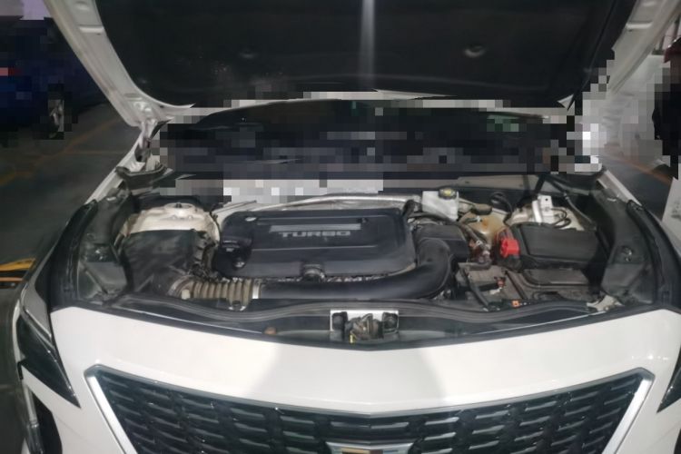 Used Cadillac XT4 2018 28T 4x4 Platinum Edition Engine Bay