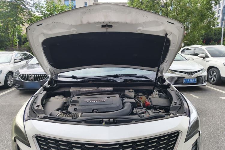 Used Cadillac XT4 2018 28T Two-Wheel Drive Tech Version Engine Bay