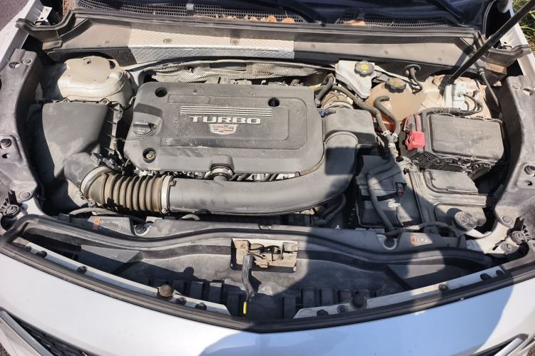 Used Cadillac XT4 2018 28T Two-Wheel Drive Leading Sport Model Engine Bay