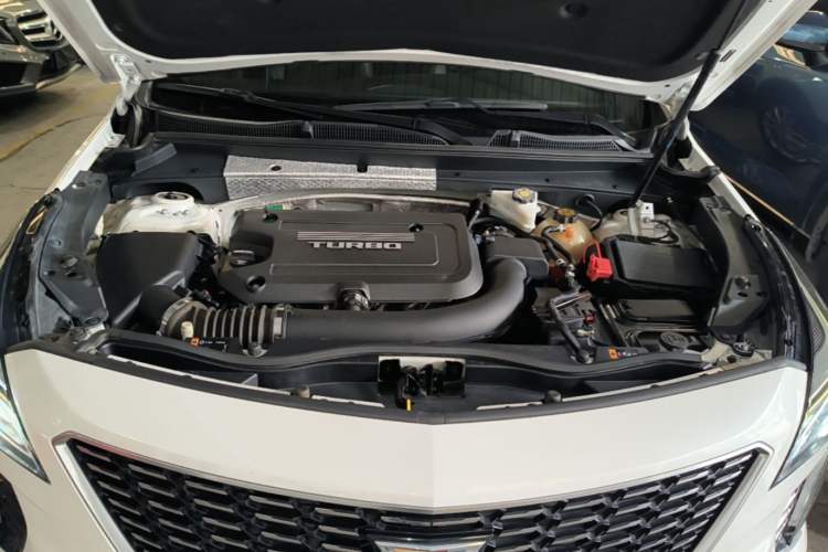 Used Cadillac XT4 2018 28T Two-Wheel Drive Tech Version Engine Bay