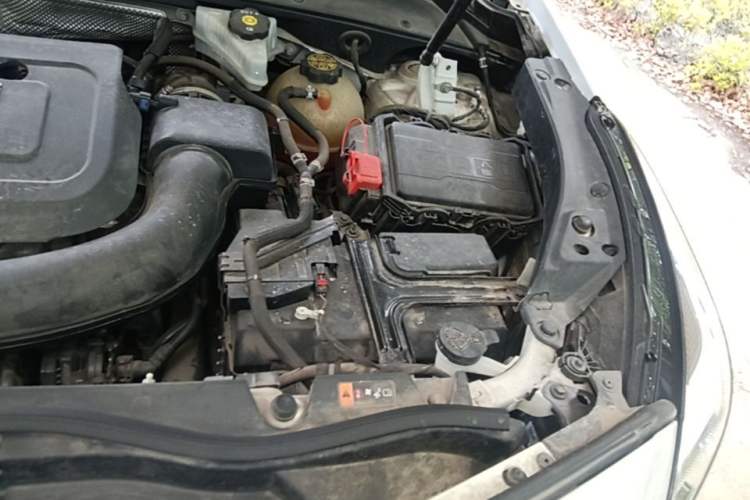 Used Cadillac XT4 2018 28T Two-Wheel Drive Leading Version Engine Bay Left