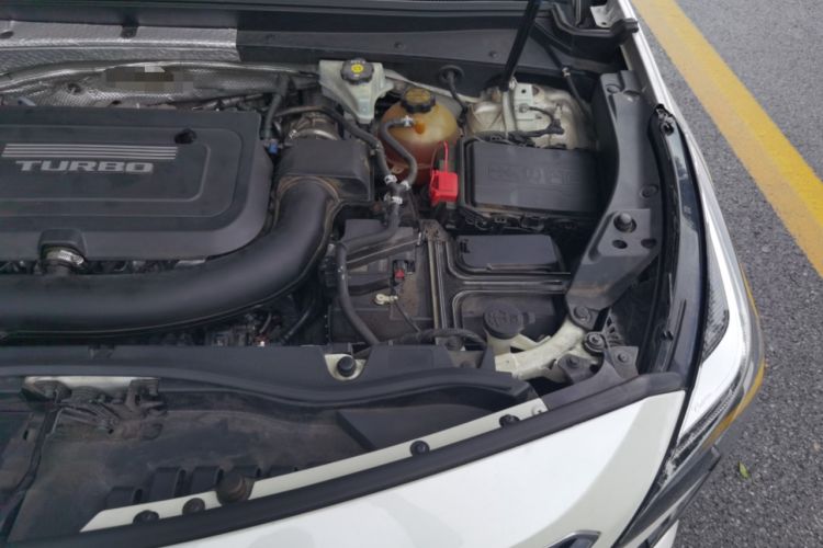 Used Cadillac XT4 2018 28T Two-Wheel Drive Leading Version Engine Bay Left