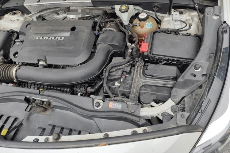 Used Cadillac XT4 2018 28T Two-Wheel Drive Leading Version Engine Bay Left