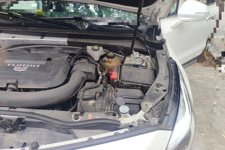 Used Cadillac XT4 2018 28T Two-Wheel Drive Leading Version Engine Bay Left