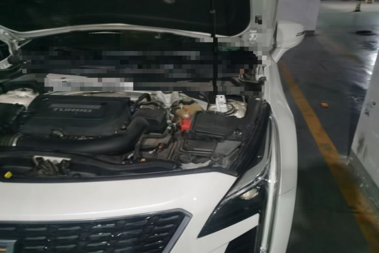 Used Cadillac XT4 2018 28T 4x4 Platinum Edition Engine Bay Left