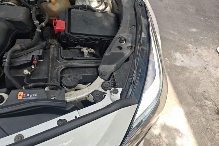 Used Cadillac XT4 2018 28T Four-Wheel Drive Leading Model Engine Bay Left