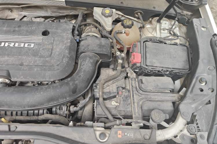 Used Cadillac XT4 2018 28T Two-Wheel Drive Leading Version Engine Bay Left