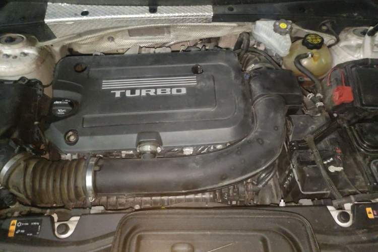 Used Cadillac XT4 2018 28T Two-Wheel Drive Tech Version Engine Bay
