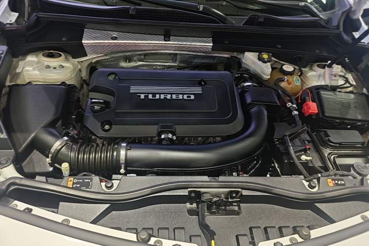 Used Cadillac XT4 2018 28T Two-Wheel Drive Leading Version Engine Bay