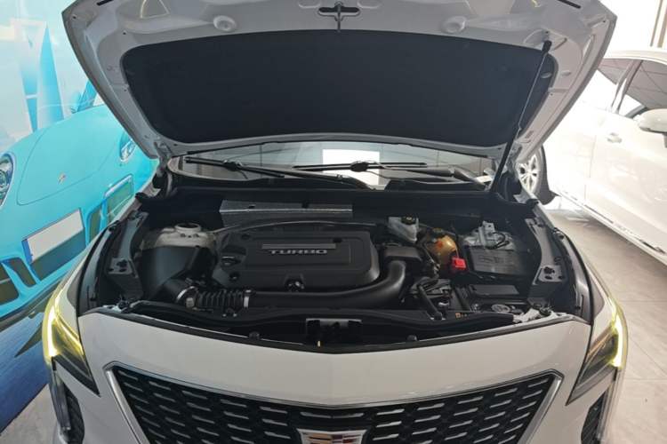 Used Cadillac XT4 2018 28T Two-Wheel Drive Tech Version Engine Bay