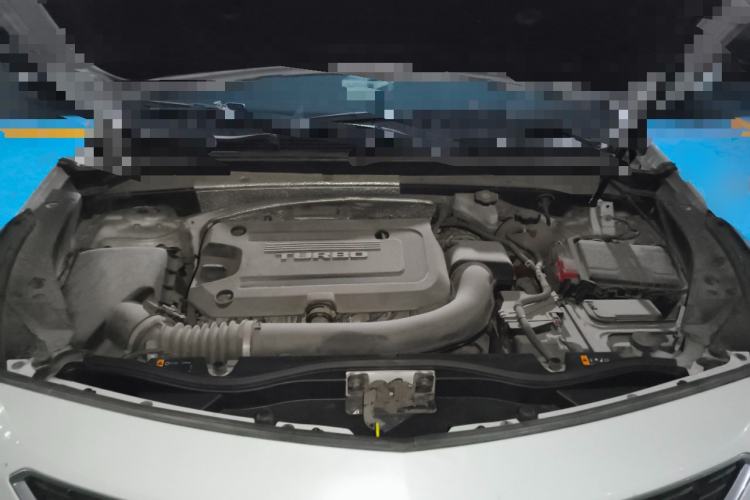 Used Cadillac XT4 2018 28T Two-Wheel-Drive Luxury Model Engine Bay