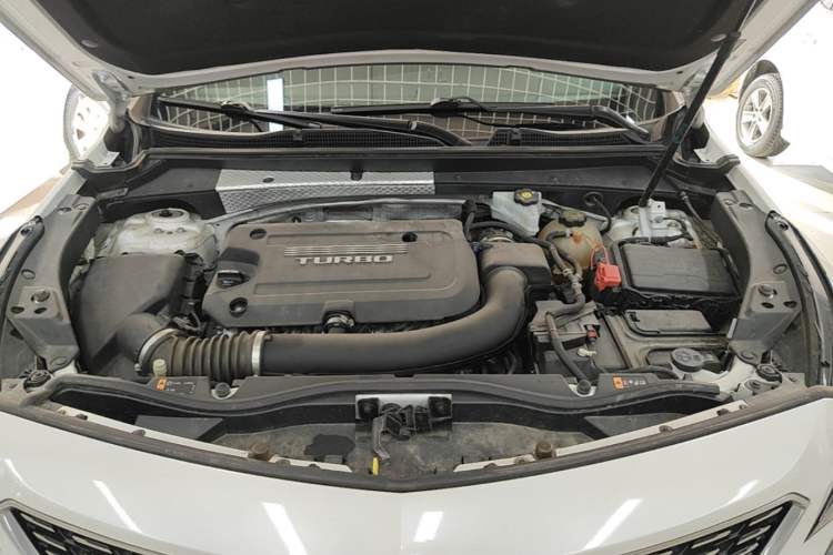 Used Cadillac XT4 2018 28T Two-Wheel Drive Tech Version Engine Bay