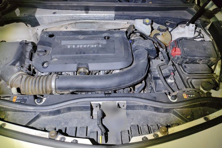 Used Cadillac XT4 2018 28T Two-Wheel Drive Luxury Sport Model Engine Bay