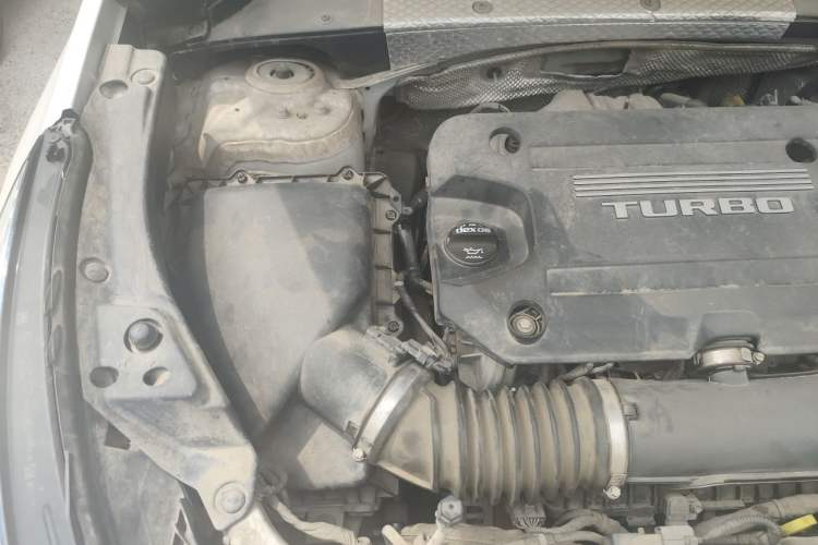 Used Cadillac XT4 2018 28T Two-Wheel Drive Tech Version Engine Bay Right