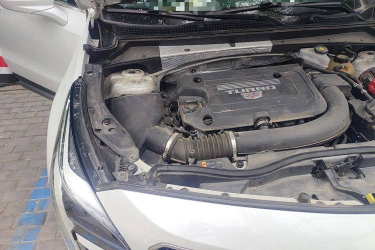 Used Cadillac XT4 2018 28T Two-Wheel Drive Leading Version Engine Bay Right