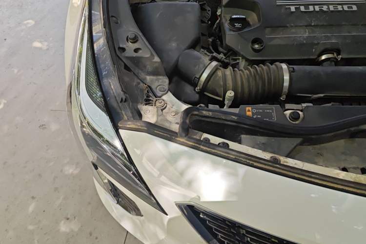 Used Cadillac XT4 2018 28T Two-Wheel Drive Leading Version Engine Bay Right