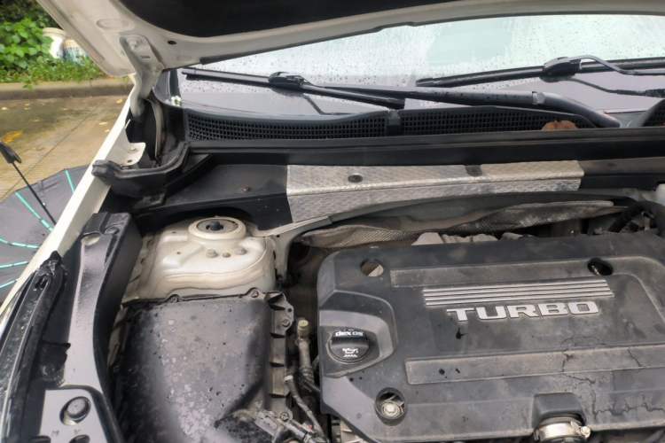 Used Cadillac XT4 2018 28T Two-Wheel Drive Leading Version Engine Bay Right