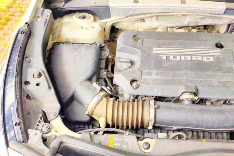 Used Cadillac XT4 2018 28T Two-Wheel Drive Leading Version Engine Bay Right