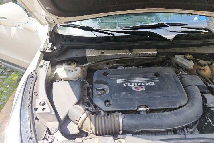 Used Cadillac XT4 2018 28T Two-Wheel Drive Leading Version Engine Bay Right