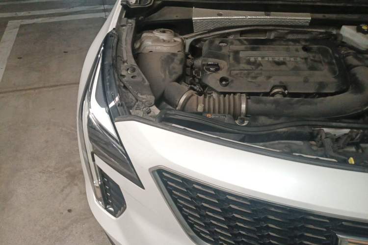 Used Cadillac XT4 2018 28T Two-Wheel Drive Leading Version Engine Bay Right