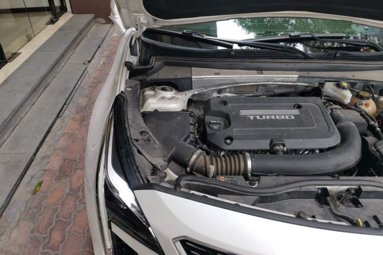 Used Cadillac XT4 2018 28T Two-Wheel Drive Leading Version Engine Bay Right