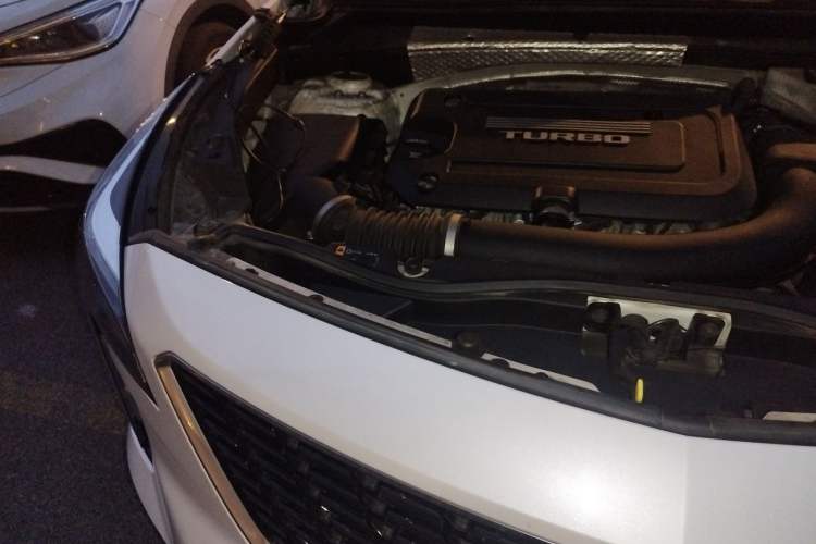Used Cadillac XT4 2018 28T Two-Wheel Drive Leading Version Engine Bay Right